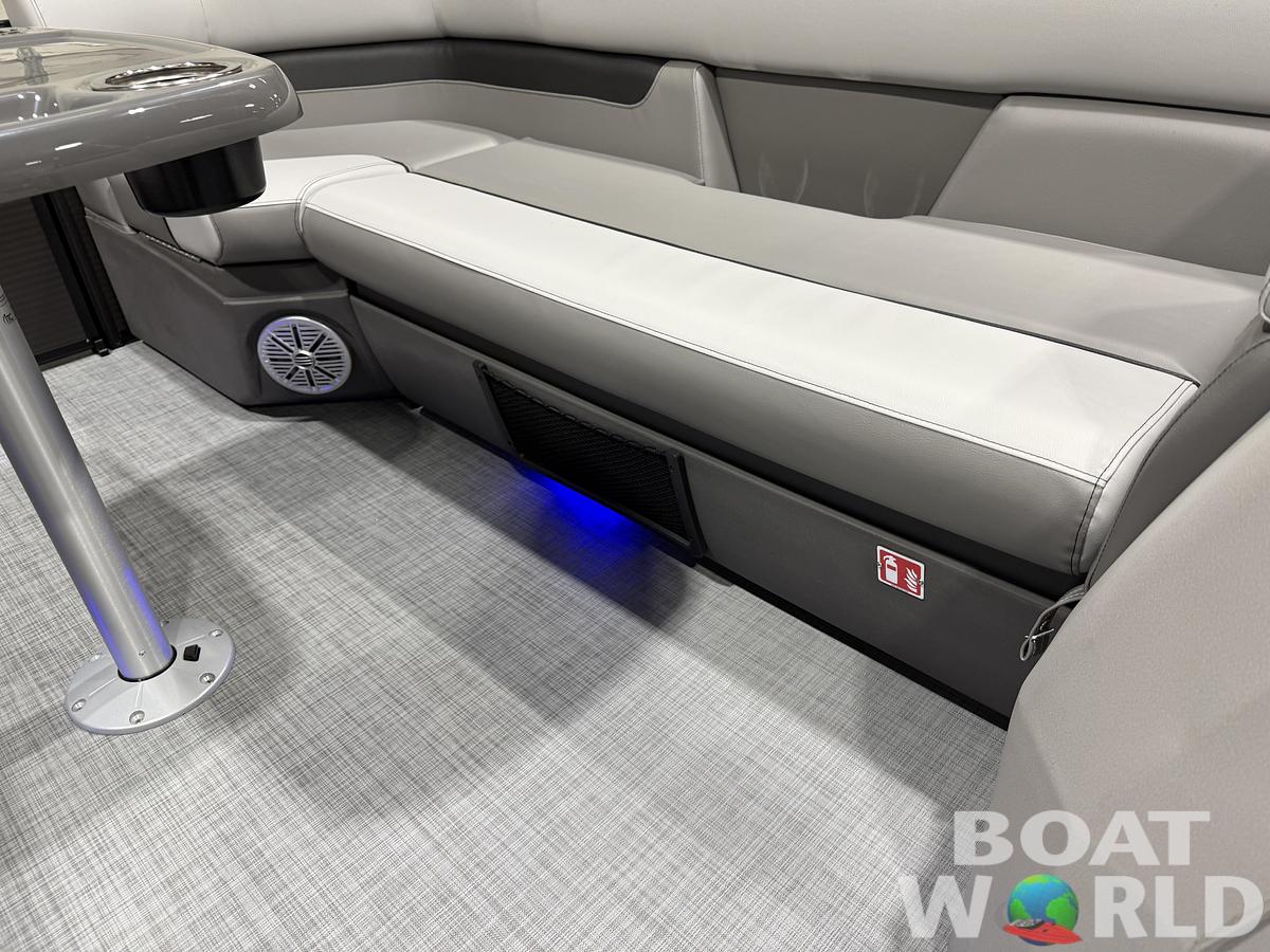 2026 Princecraft Vectra 23 RL SS Swingback Pontoon 