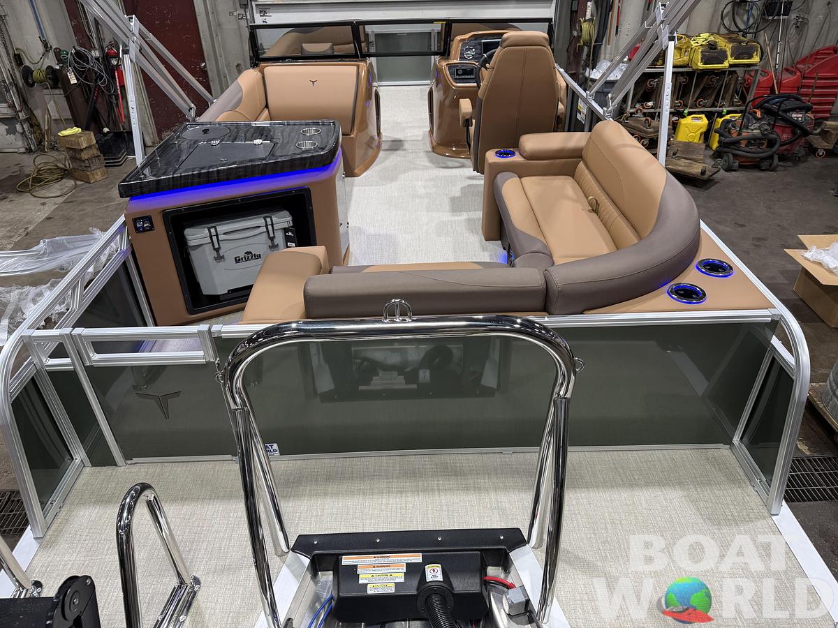 2026 Tahoe Pontoons LTZ 2385 Elite Windshield Tritoon 