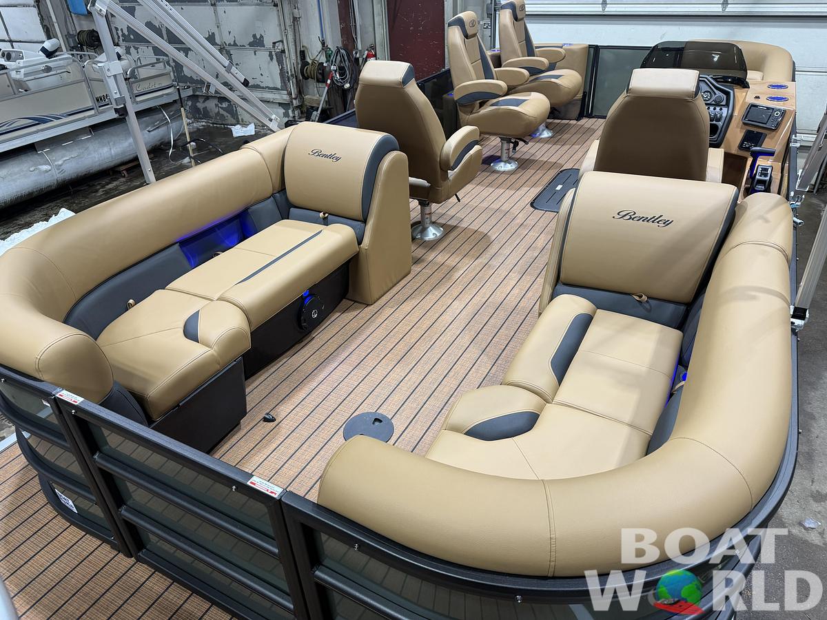 2026 Bentley Legacy 223 Navigator DL Quad Lounge Tritoon $51995