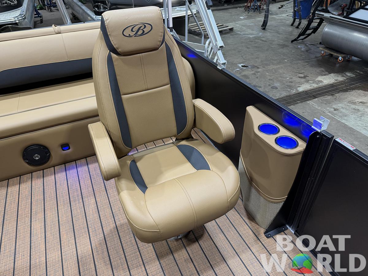 2026 Bentley Pontoons Legacy 220 Swingback 