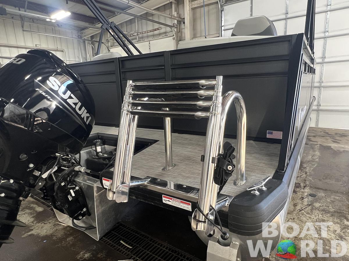 Used 2024 Viaggio Lago V16U & 60HP Suzuki 4Stroke -$24,995