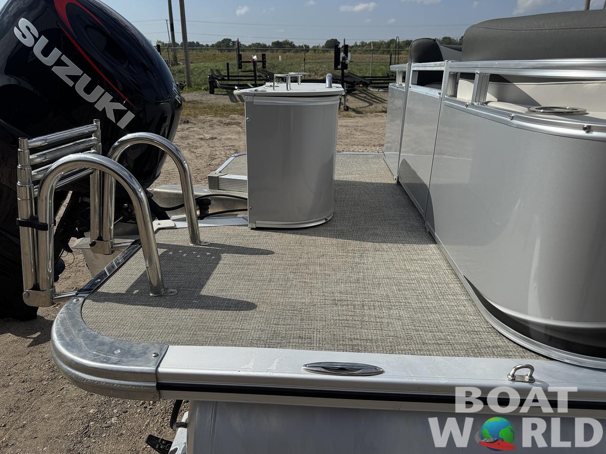 Used 2023 Avalon LSZ 2385 QL Tritoon Pontoon