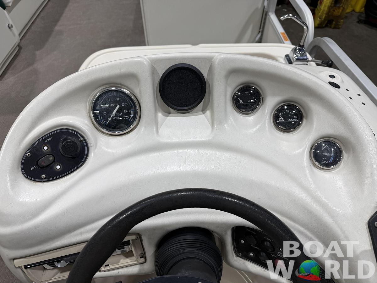 Used 2001 Manitou Legacy 240 & 2017 Mercury 4Stroke EFI $12,995