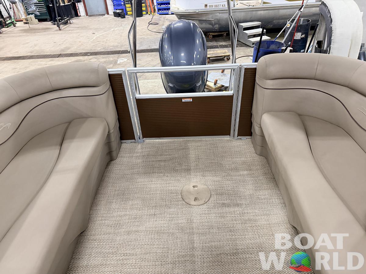 Used 2020 Bennington 22S Quad Lounge Pontoon