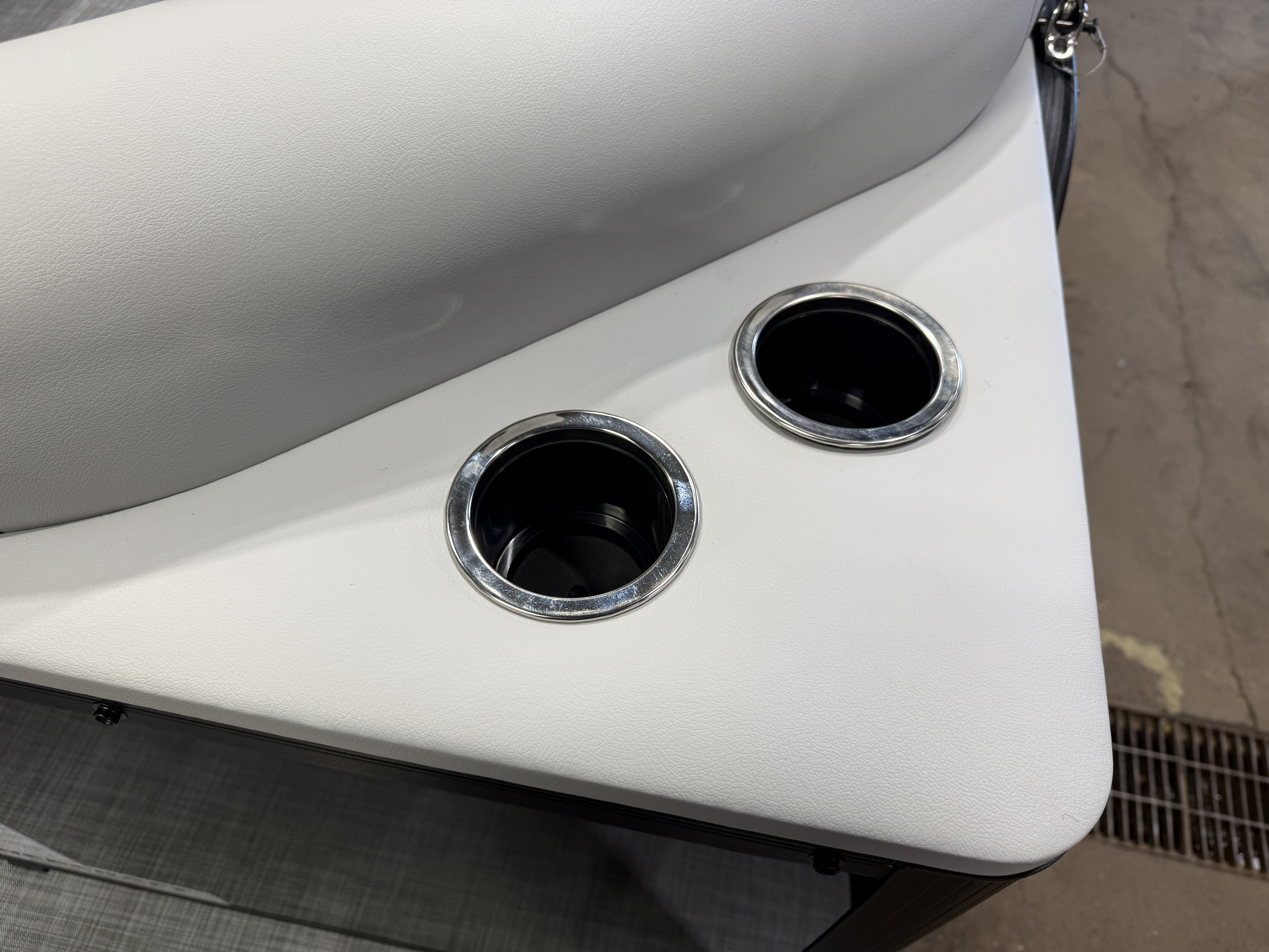2027 Princecraft Vectra 21 Quad Lounge Pontoon $36995