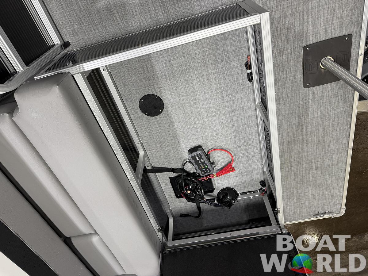 2025 Princecraft 23' Swingback & 150HP 