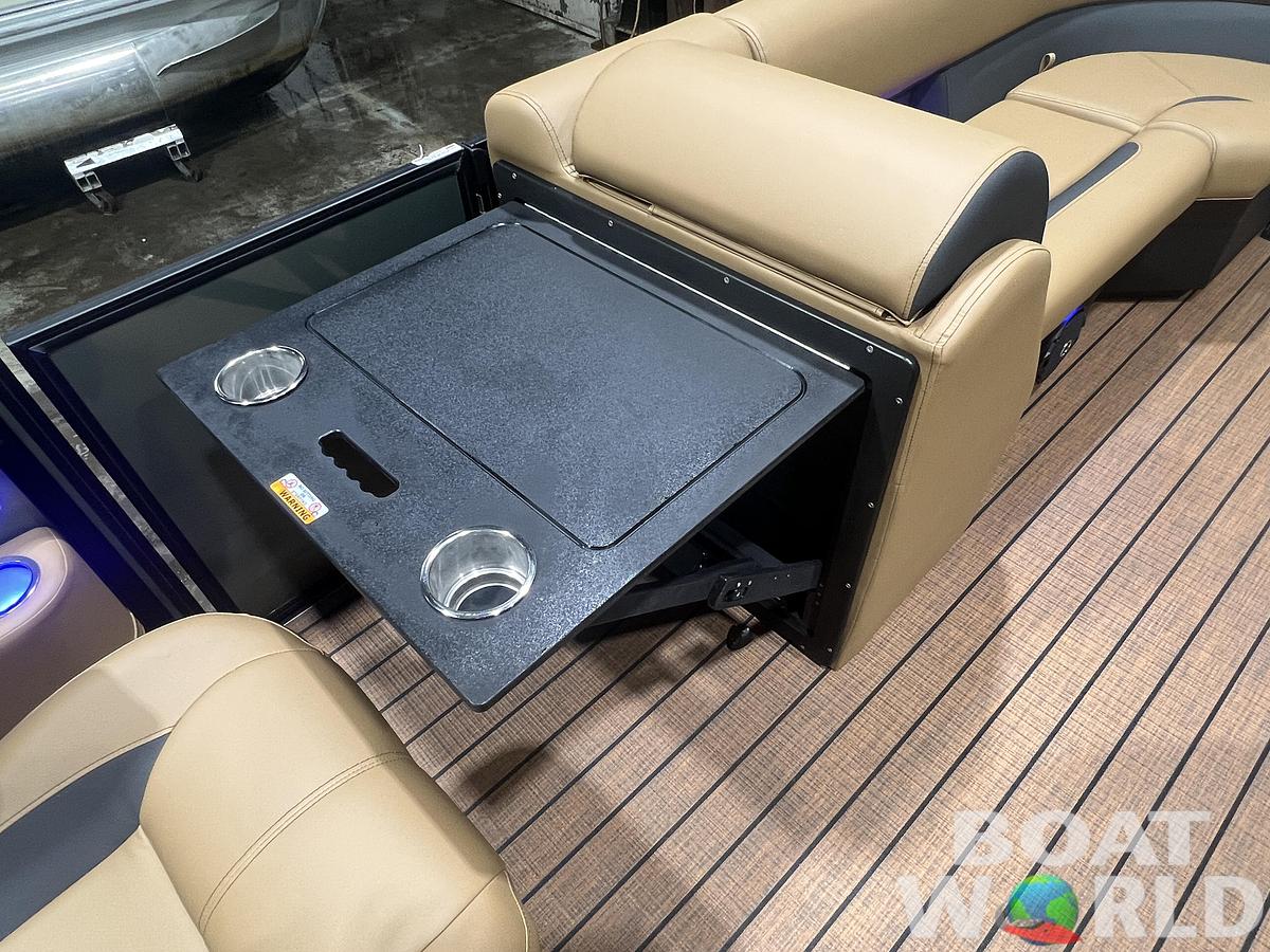 2026 Bentley Legacy 220 QSB Swingback $43995