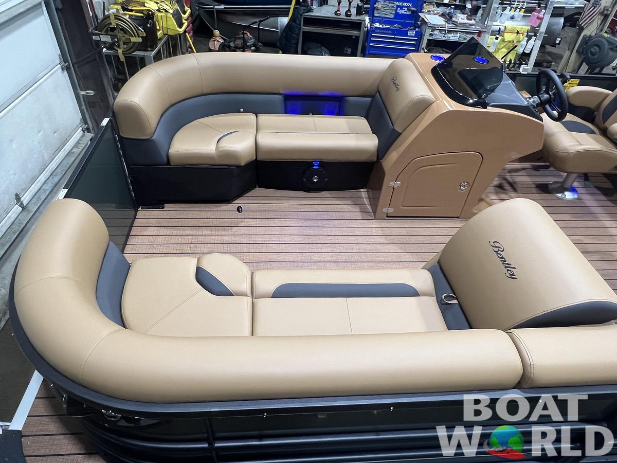 2026 Bentley Legacy 220 QSB Swingback $43995