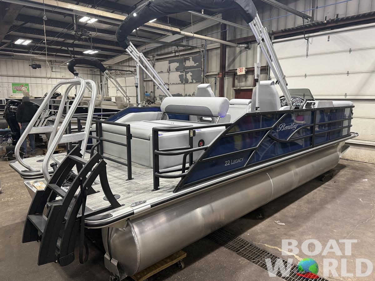 2026 Bentley Pontoons Legacy 223 Swingback Tritoon 