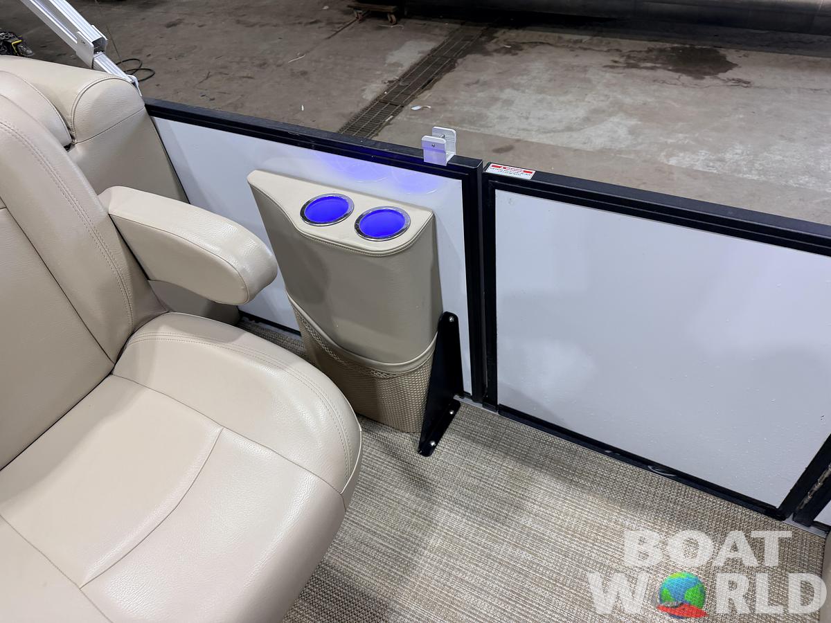 Used 2022 Bentley Pontoons Legacy 200 Navigator Quad Lounge & 100HP Honda 4Stroke -$34,995