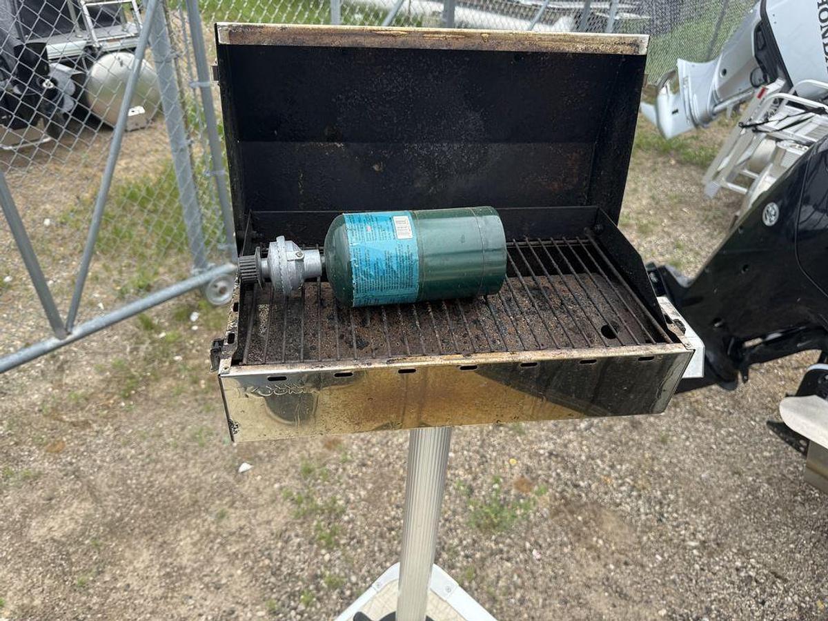 Used 2018 Misty Harbor Boats Skye SR S-2385SE Pontoon