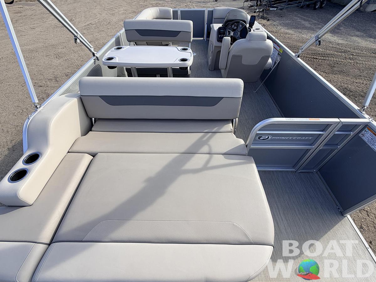 Used 2020 Princecraft Vectra 21 Rear Lounge Dinette Pontoon & 60HP Mercury 4Stroke -$24,995