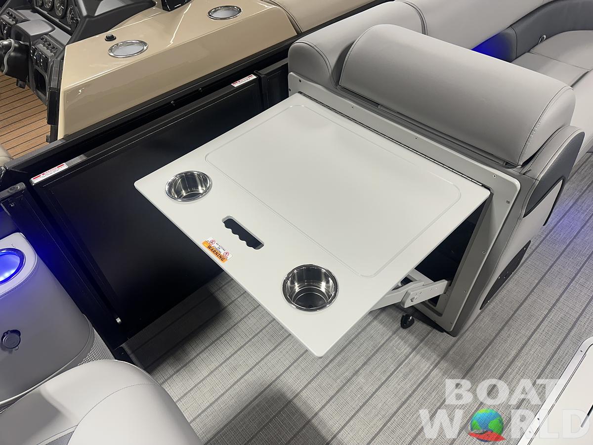 2025 Bentley Pontoons Elite 223 Admiral Quad Lounge Tritoon & Honda 4-Stroke EFI