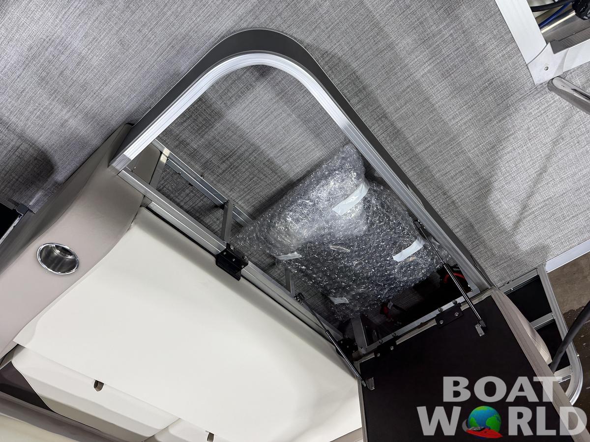 2026 Tahoe Sport VRB 2385 Swingback & 4-Stroke $34995