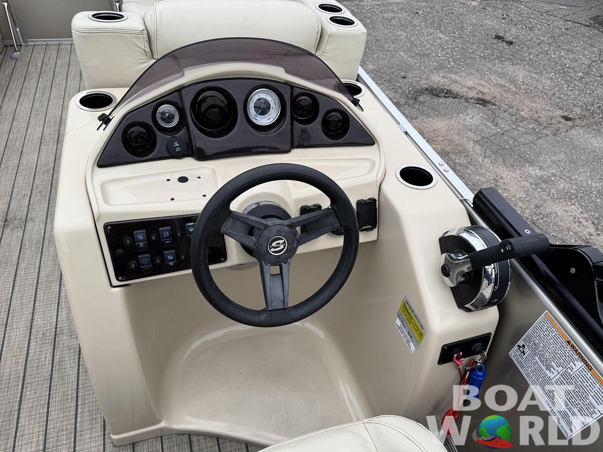 Used 2018 Sylvan Mirage 820 Cruise