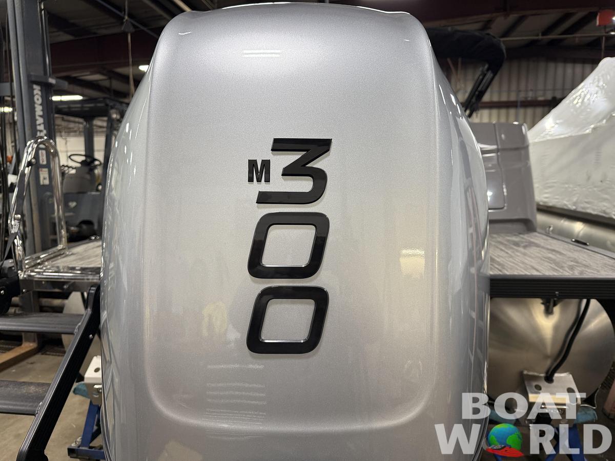 2026 Bentley Legacy 300hp Swingback 243 Tritoon $68995