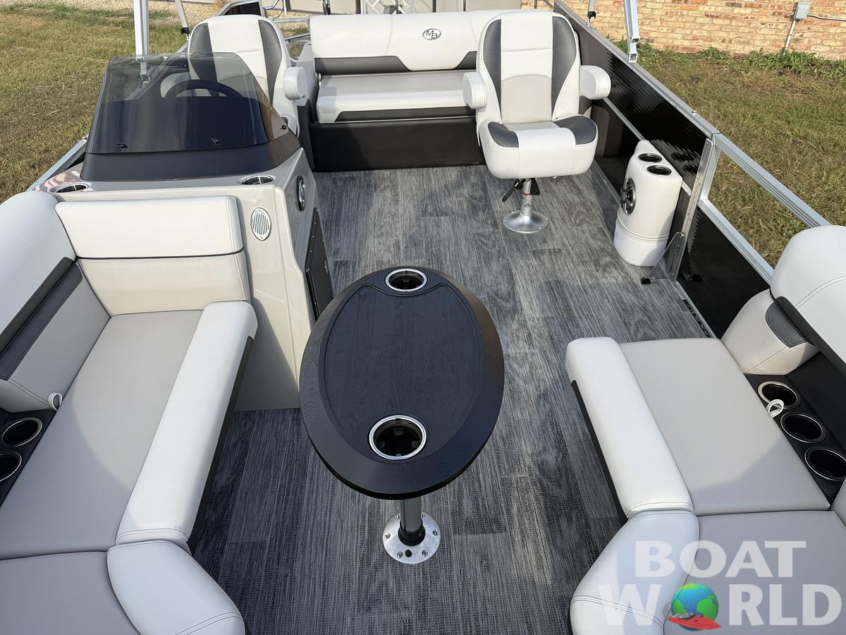 2026 Montego Bay 8522 Swingback Deluxe Pontoon