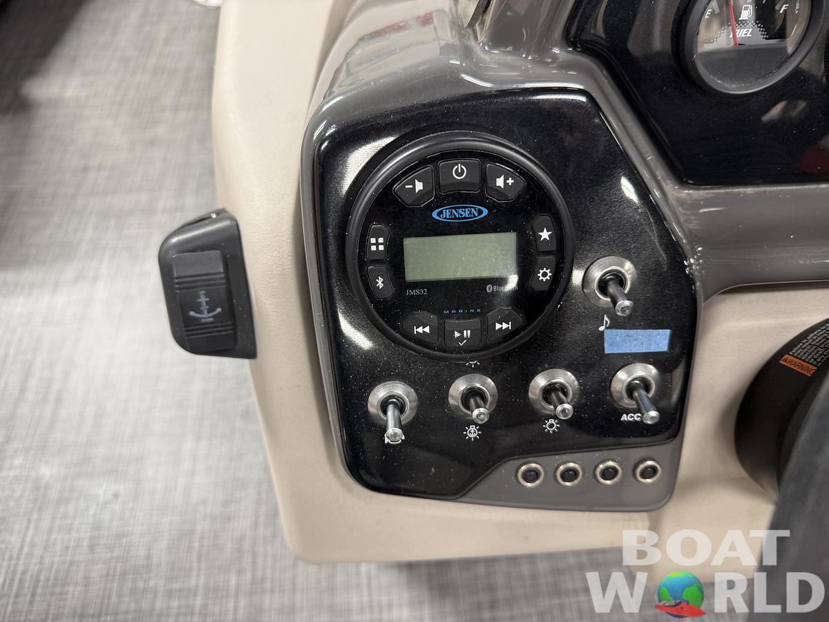 Used 2021 Princecraft Vectra 23 RL Dinette Swingback Pontoon & 115HP