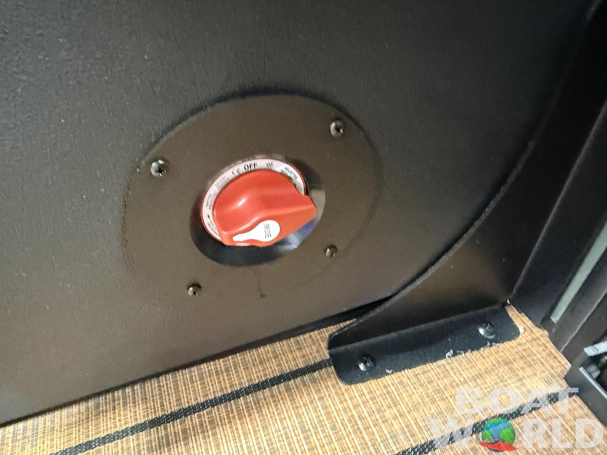 2026 Bentley Legacy 223 Navigator DL Quad Lounge Tritoon $51995