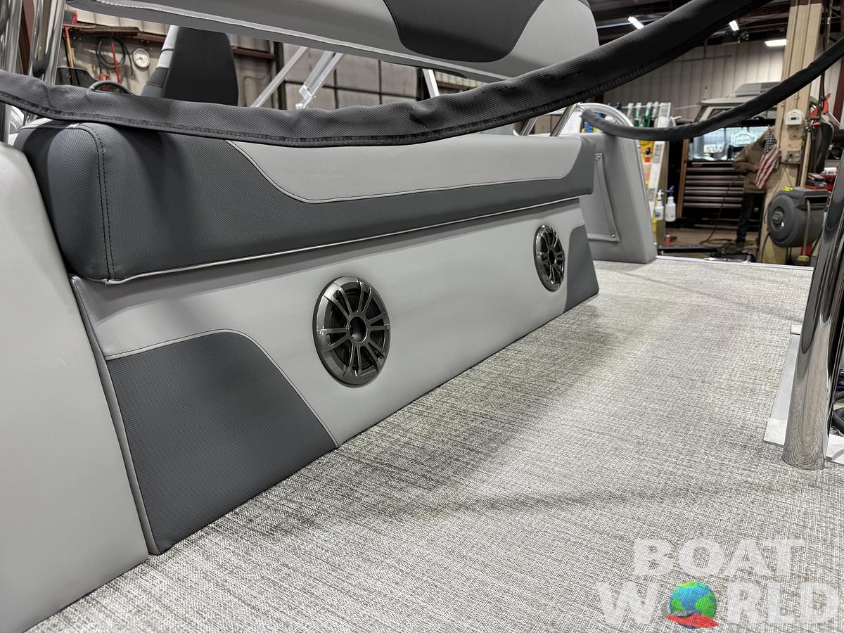 2026 Tahoe Pontoons LTZ 2385 Cruise Rear Bench (CRB)