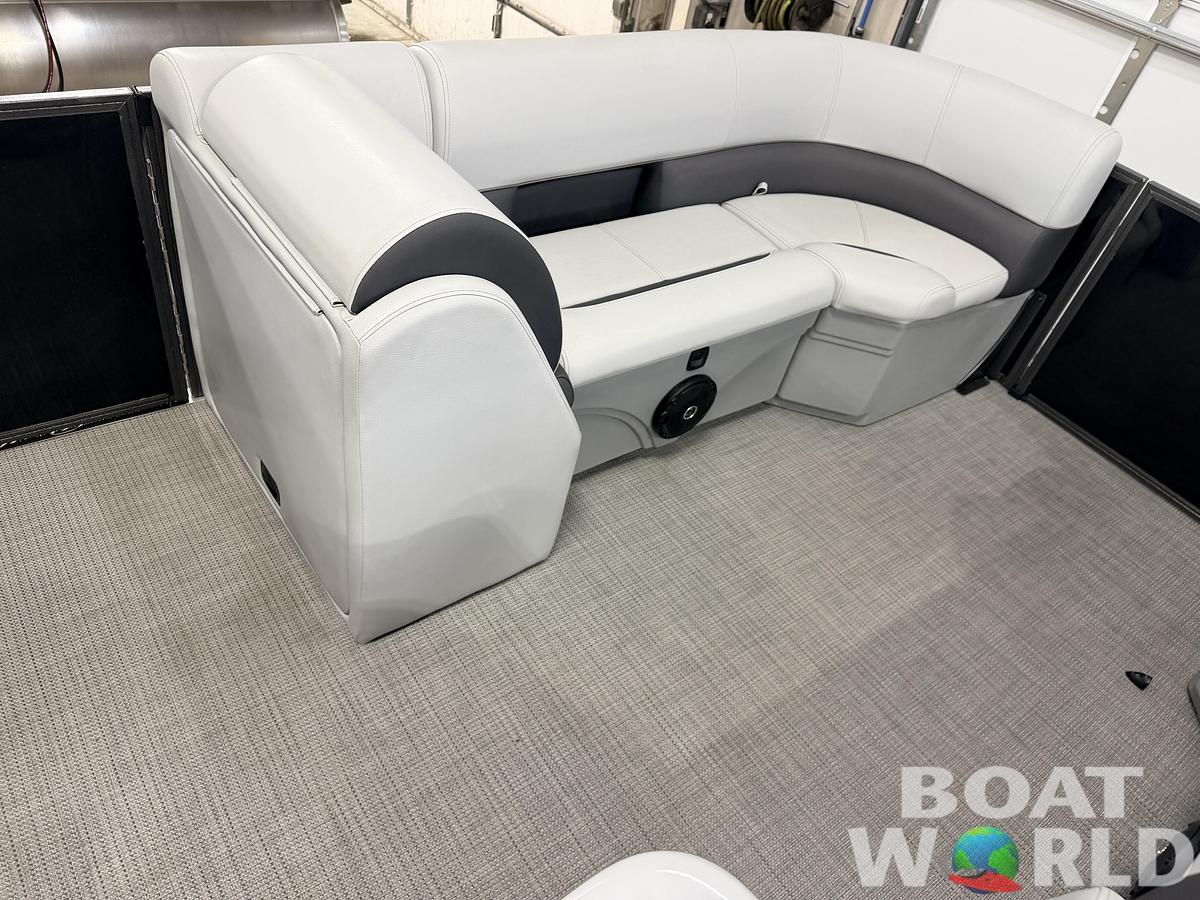 Used 2024 Bentley Legacy 223 150HP Navigator Tritoon - $47995