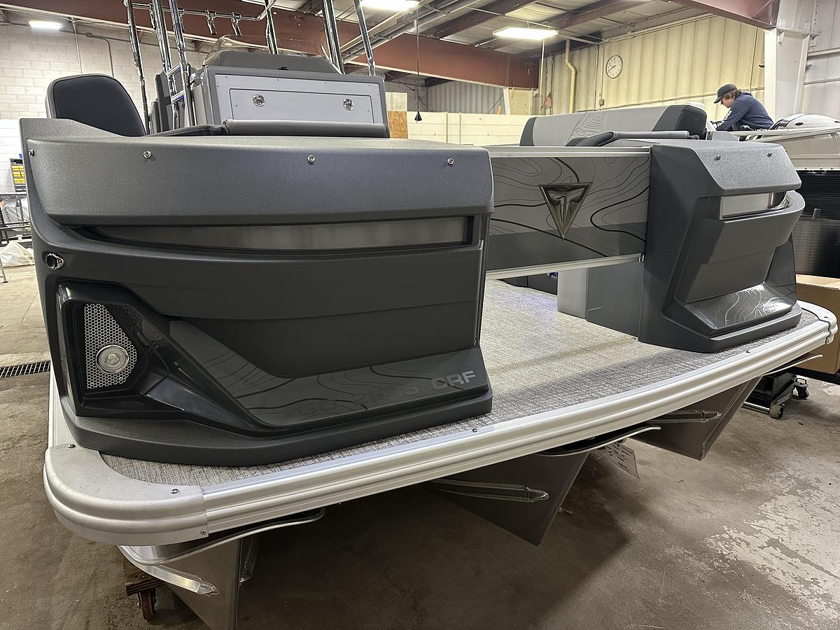 2025 Tahoe Pontoons GEOfish CRF 2585 Tritoon & 225HP Outboard
