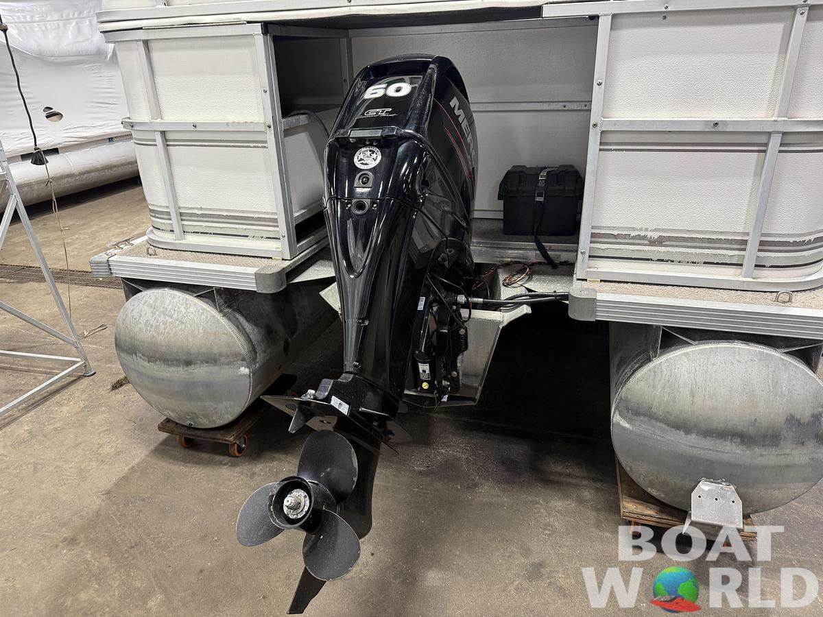 Used 2001 Manitou Legacy 240 & 2017 Mercury 4Stroke EFI $12,995