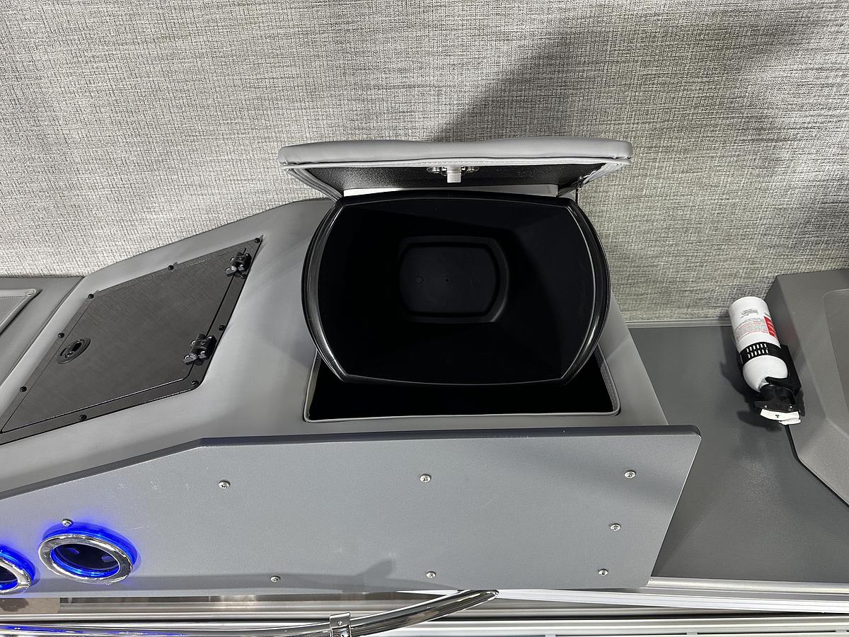 2025 Tahoe Pontoons Cascade 2385 Cruise Rear Bench Tritoon & Honda 225HP 4-Stroke EFI