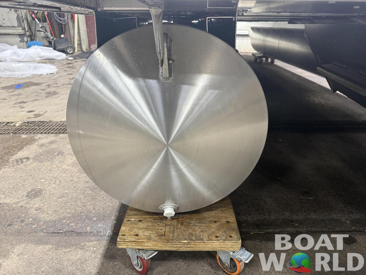 2025 Tahoe Pontoons LTZ 2385 Cruise Rear Bench (CRB) 