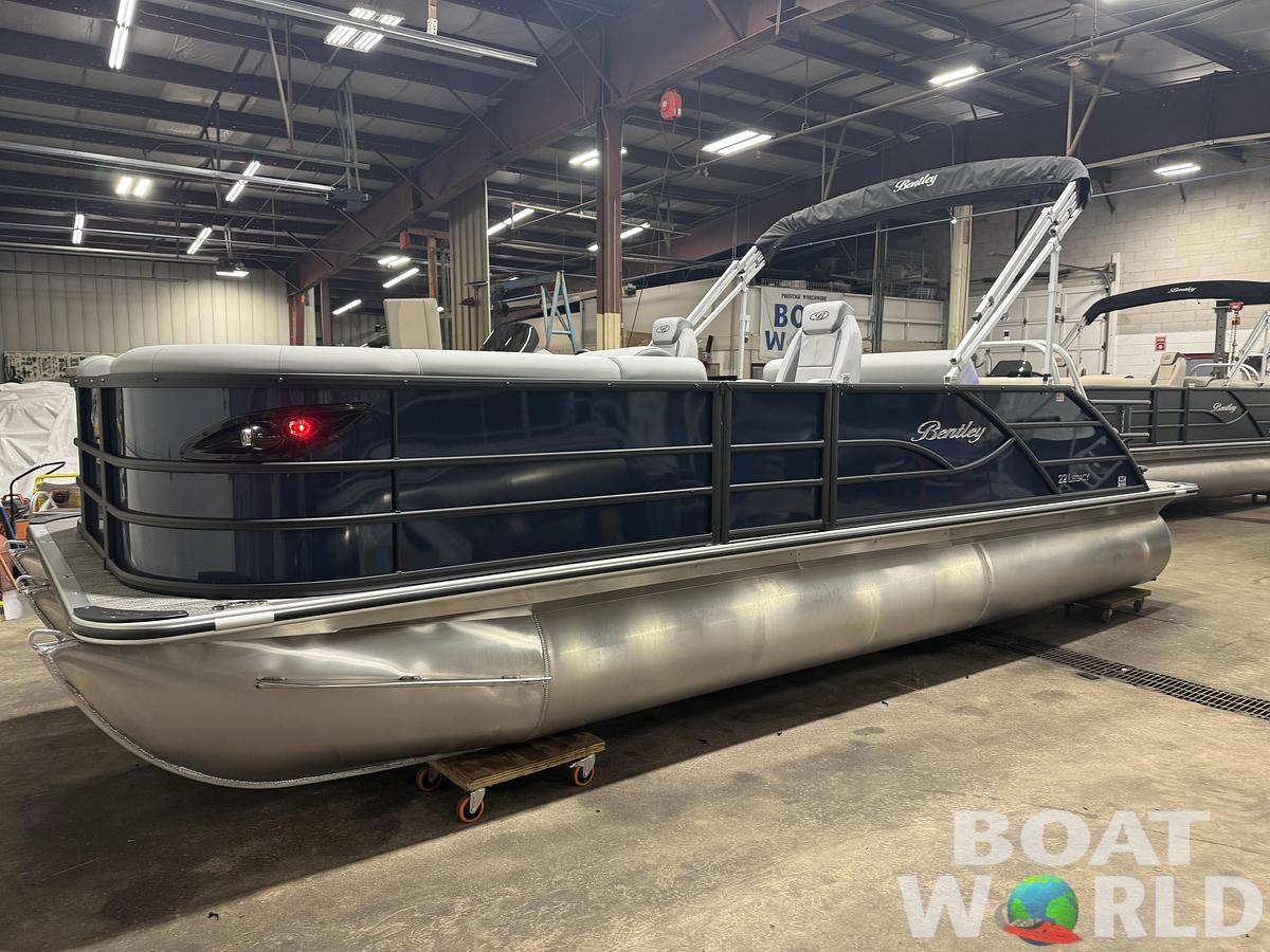 2026 Bentley Pontoons Legacy 223 Swingback Tritoon 