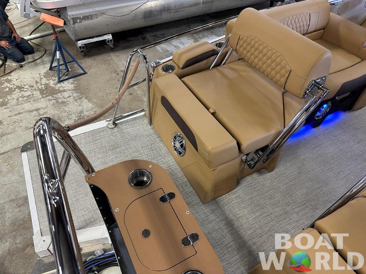 2025 Tahoe Pontoons Cascade 2385 Quad Lounge Shift SS & Honda 4-Stroke EFI