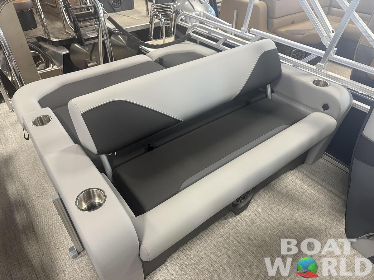 2027 Tahoe Sport VRB 2180 Swingback & 4-Stroke $33995
