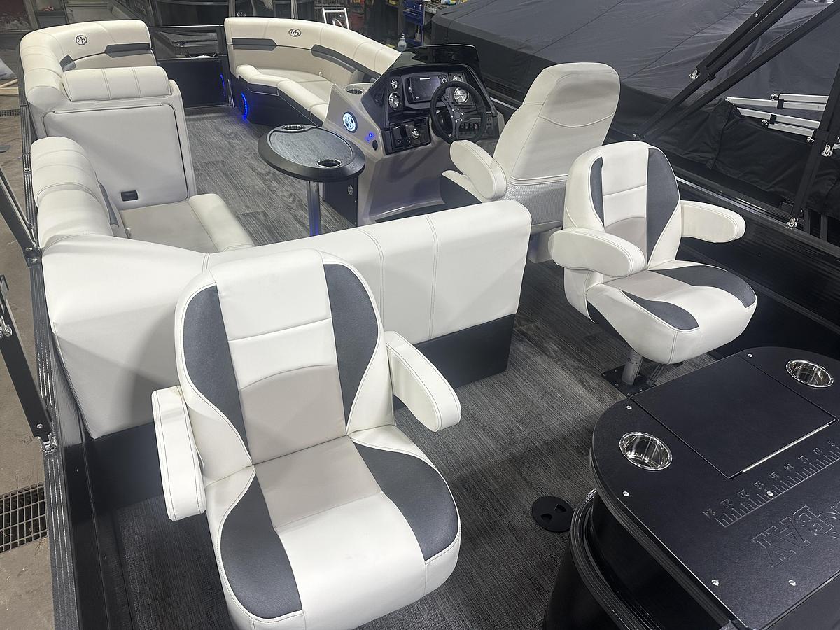 2025 Montego Bay 8522 Fish & Cruise Deluxe Pontoon & Honda 4-Stroke EFI