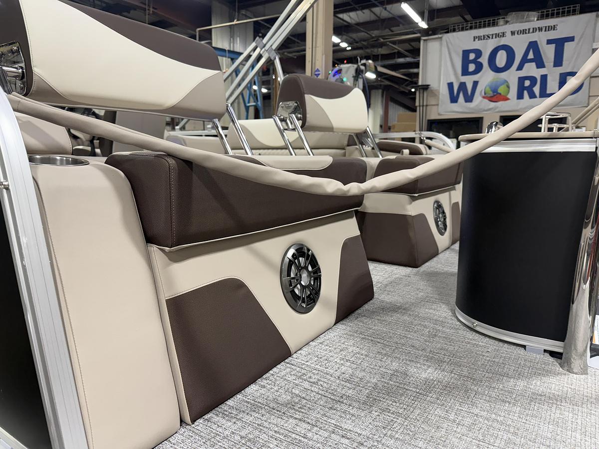 2025 Tahoe Pontoons LTZ 2385 Quad Lounge Shift SS Tritoon & Honda 4-Stroke EFI