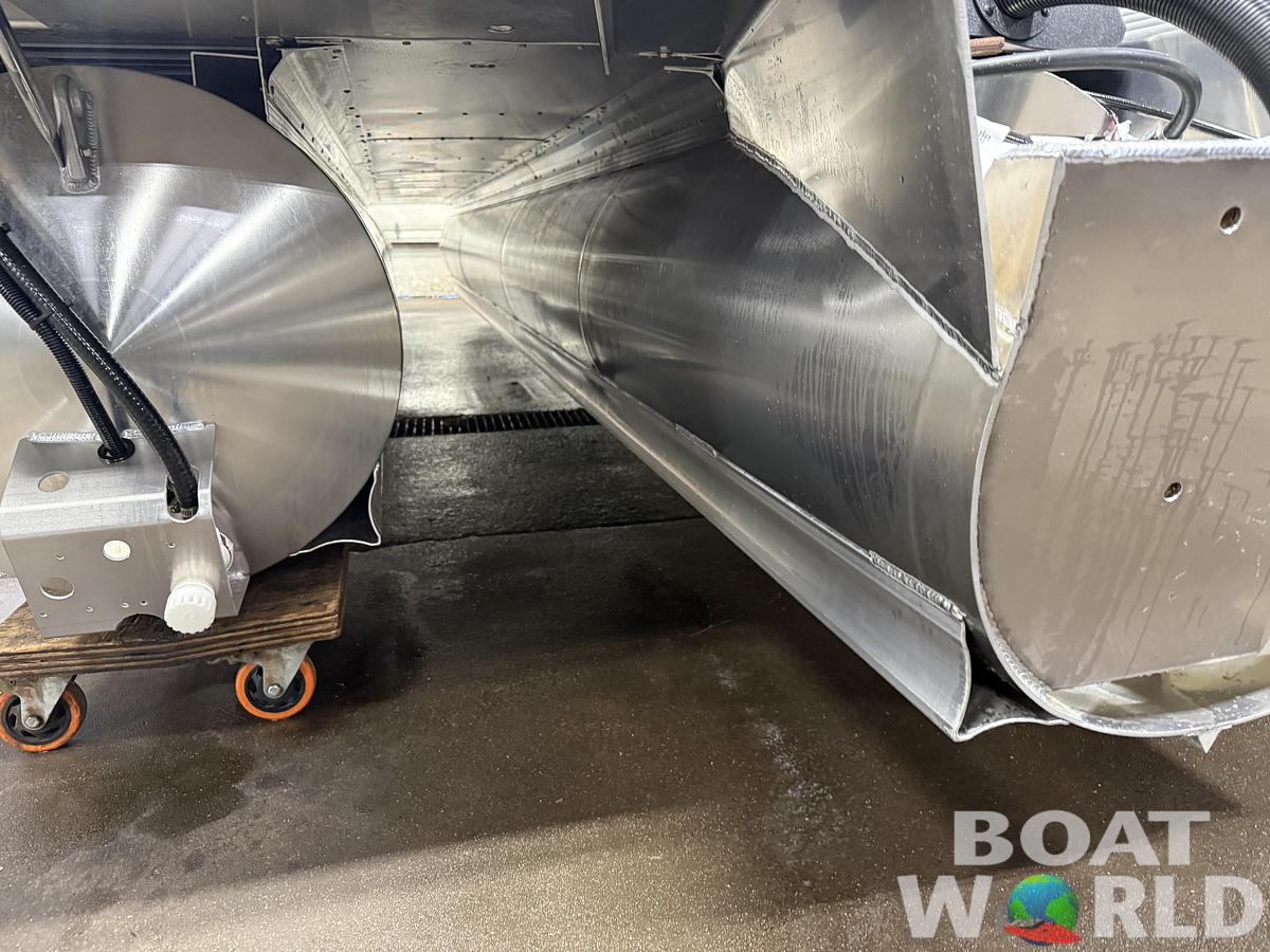 2026 Tahoe Pontoons Sport 2385 Rear Fish Tritoon 