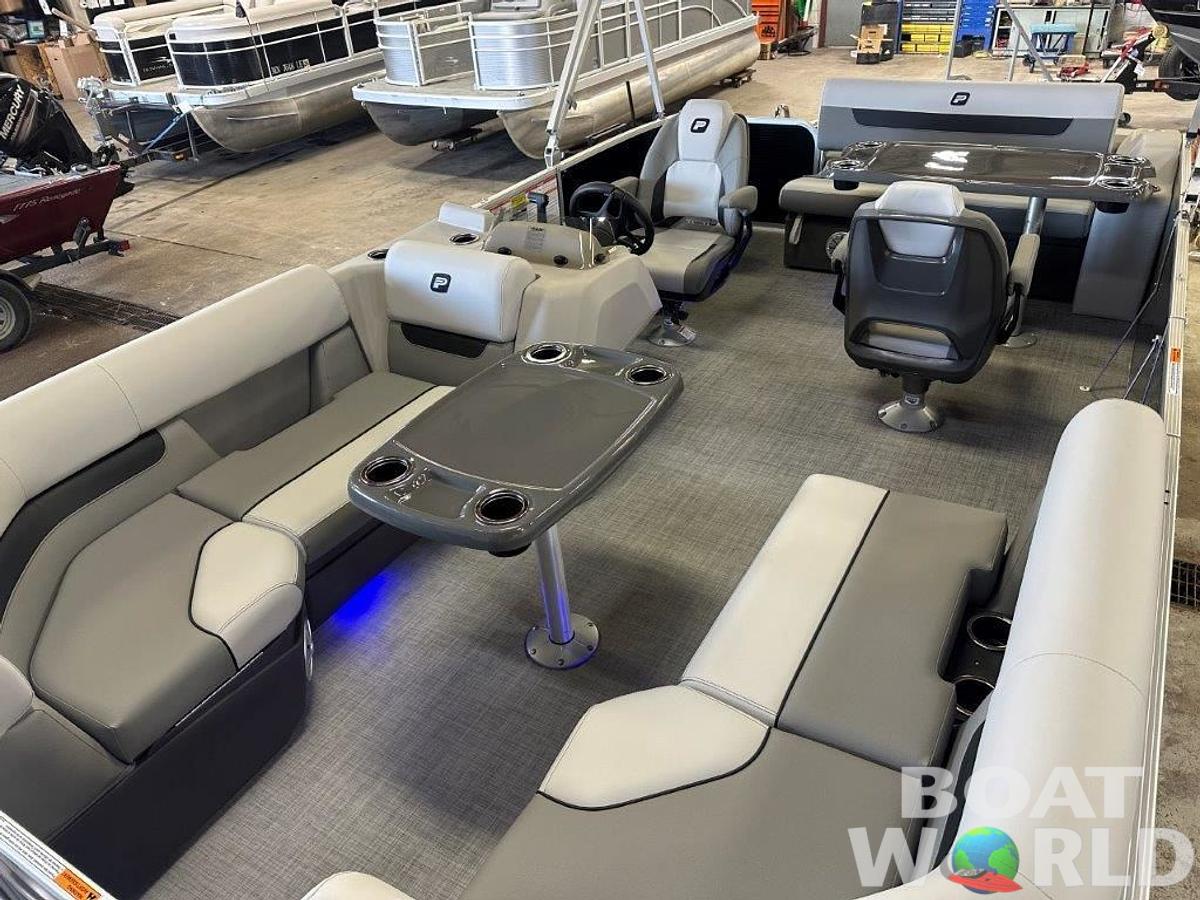 2025 Princecraft Vectra 21 RL SS Swingback Pontoon & Mercury 4-Stroke EFI