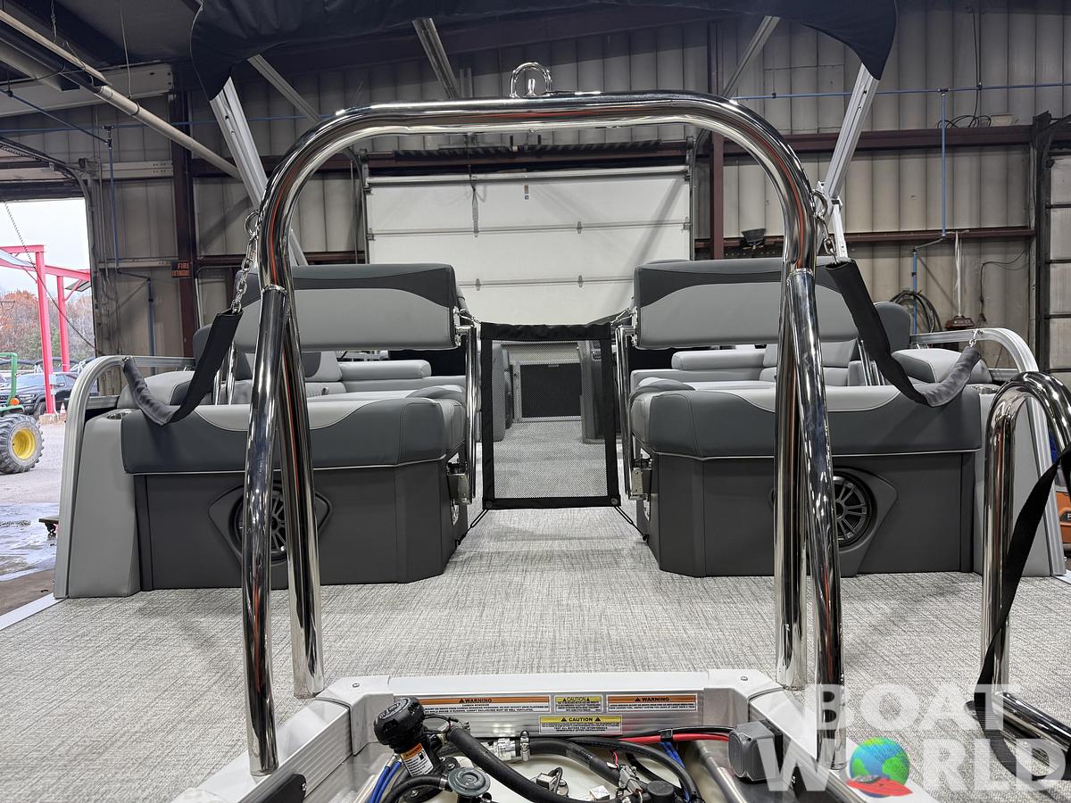 2026 Tahoe Pontoons LTZ 2385 Quad Lounge Shift SS 