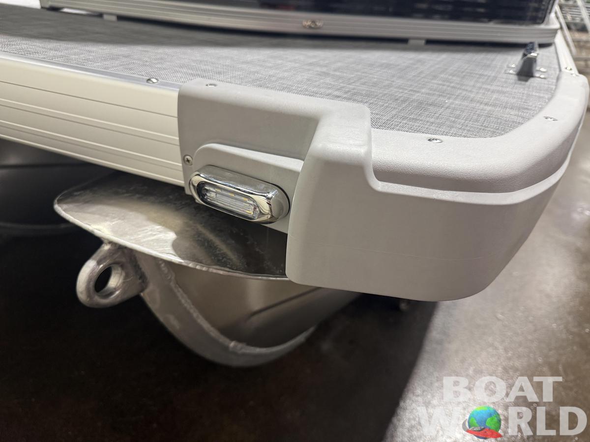 2026 Princecraft Vectra 23 RL SS Swingback Tritoon 