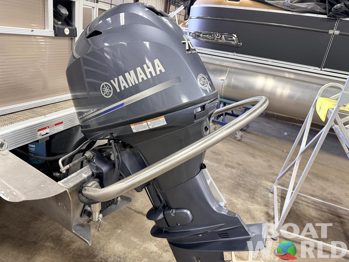 Used 2014 Bennington 2375RL & 70HP Yamaha 4Stroke - $21,995