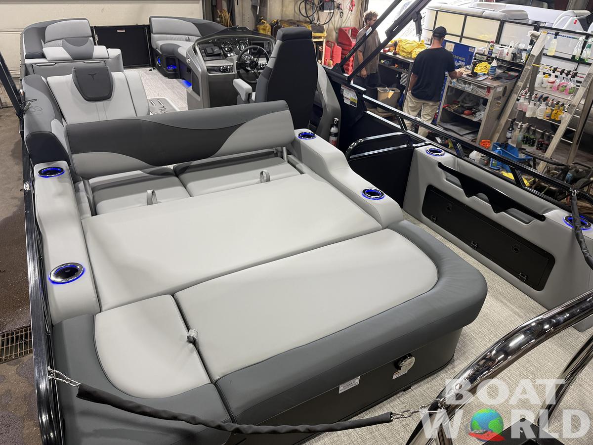 2027 Tahoe LTZ 300HP VRB 2585 Swingback Tritoon $69,995