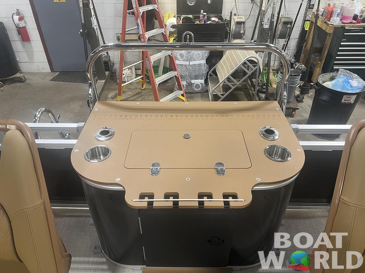 2026 Tahoe Pontoons Sport 2385 Center Console Fish Tritoon