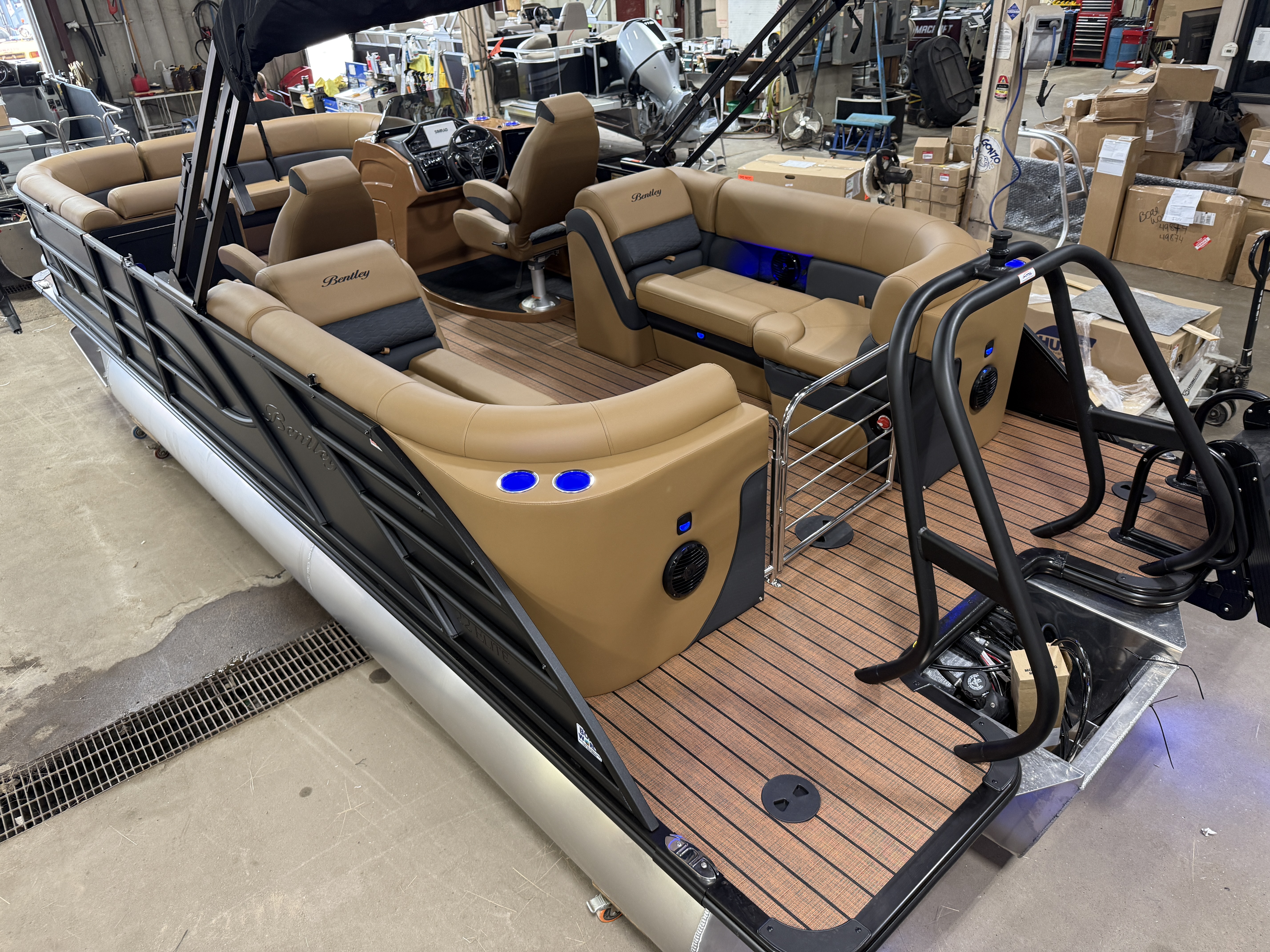 2026 Bentley Pontoons Elite 223 Admiral Quad Lounge Tritoon