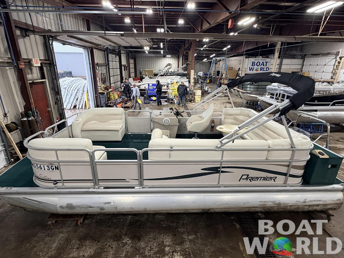 Used 2004 Premier 210 SunSation & 60HP Yamaha 4Stroke - $12,995