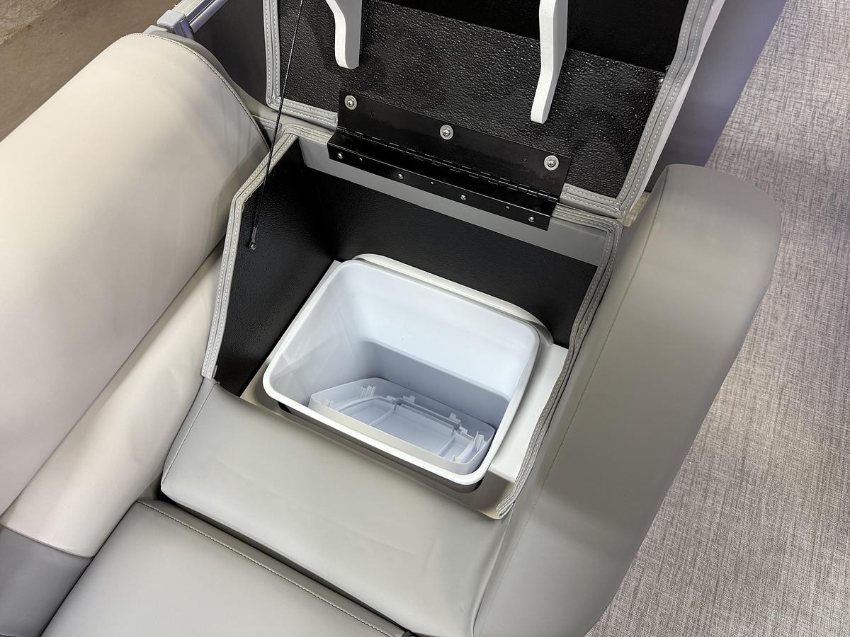 2025 Tahoe Pontoons Cascade 2385 Elite Tritoon & Honda 225HP 4-Stroke EFI