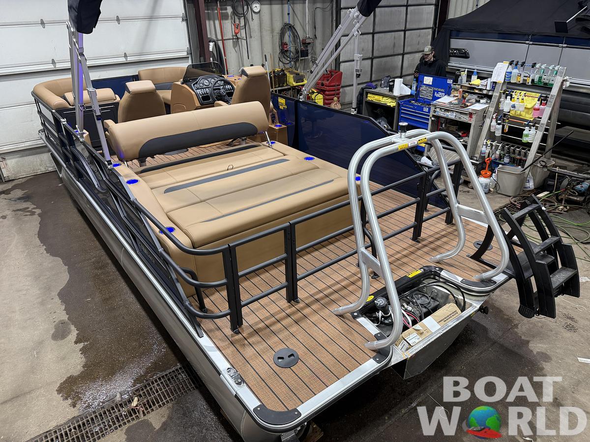 2026 Bentley Legacy 223 Swingback Tritoon $52995