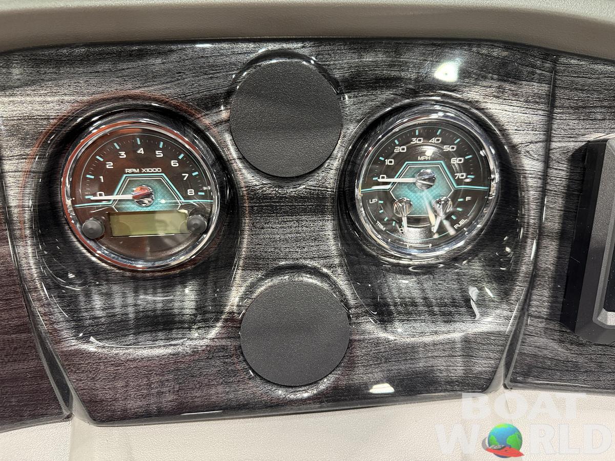 2026 Tahoe Pontoons LTZ 2385 Quad Lounge Shift SS 