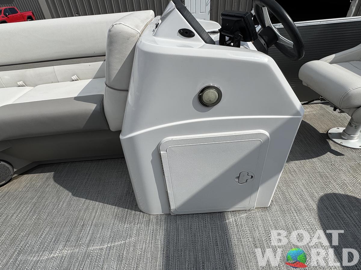 Used 2021 Sweetwater 1880 Pontoon