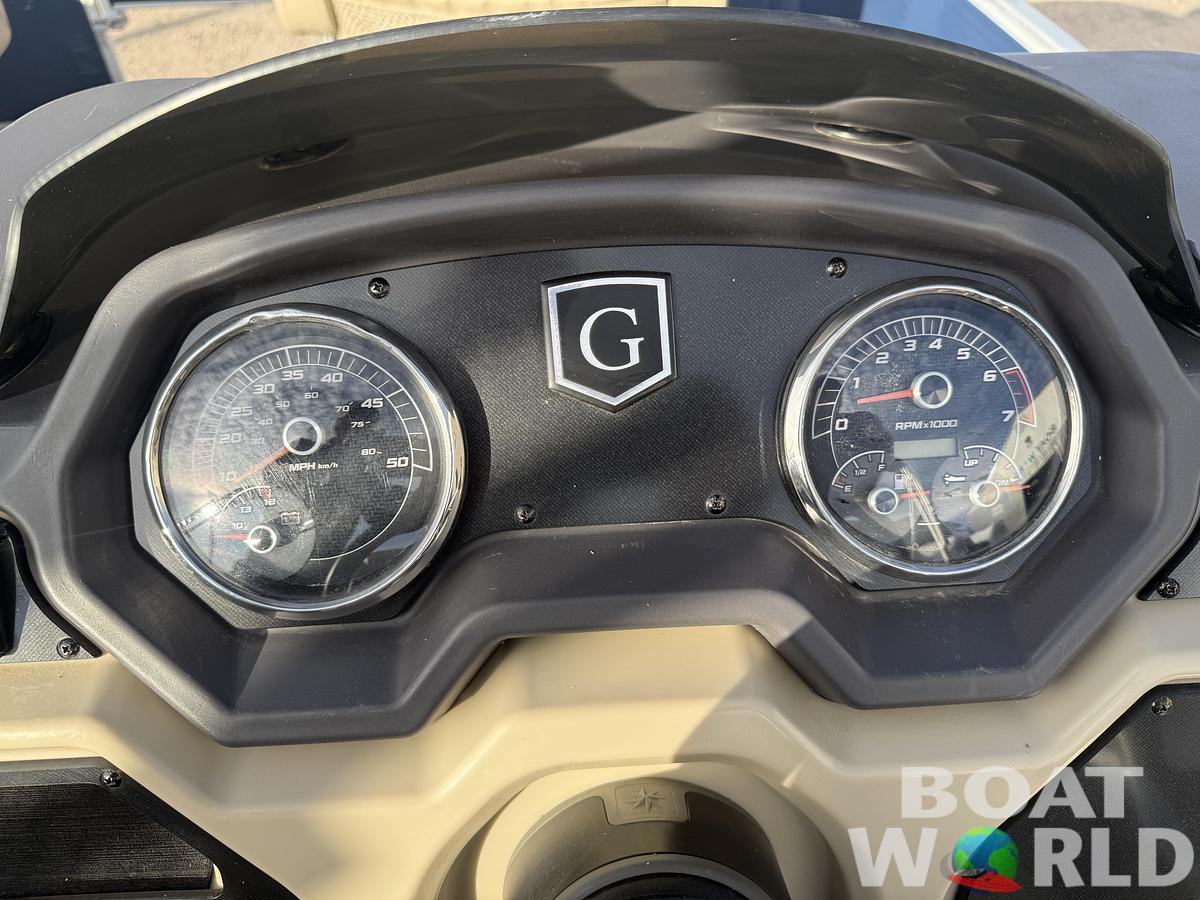 Used 2022 Sweetwater 21' Quad Fish Pontoon