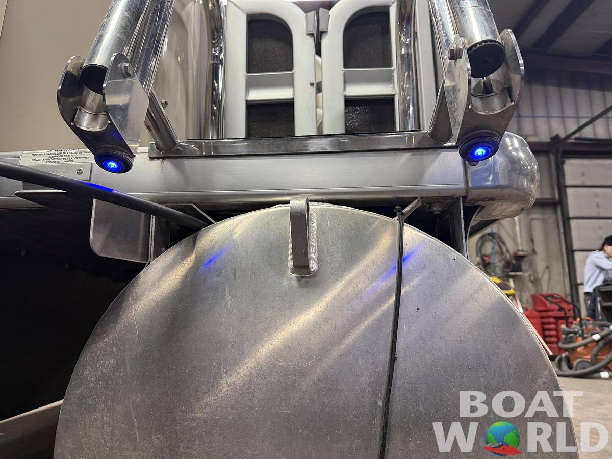 Used 2016 Premier 220 Castaway