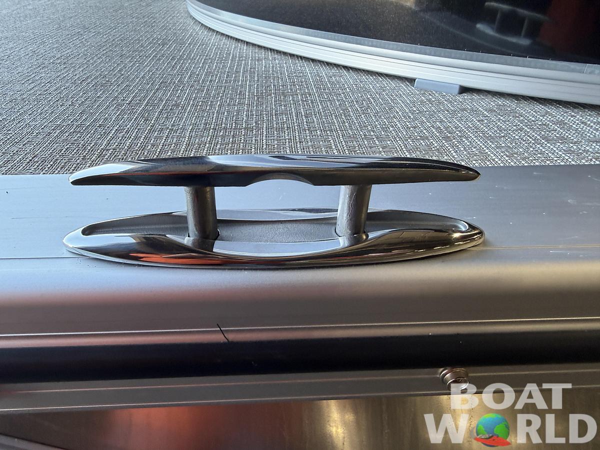 2026 Tahoe Pontoons LTZ 2385 Swingback (VRL) Tritoon